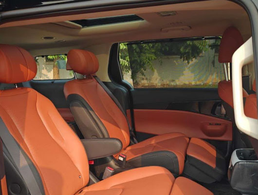 Kia Carnival Limousine+