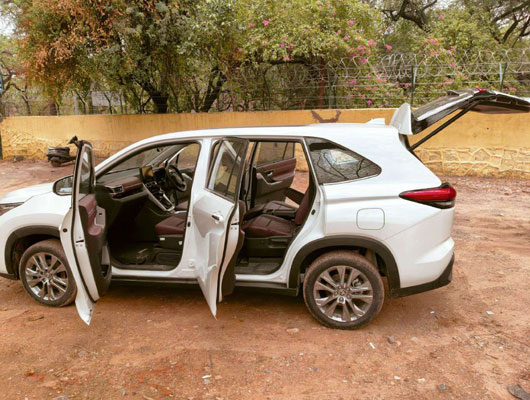 Toyota Innova Hycross Hybrid ZX 7 Seater AT Ptl
