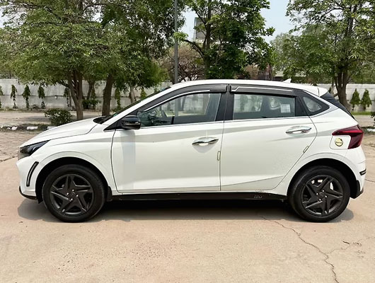 Hyundai I20 Asta MT with Sunroof PTL