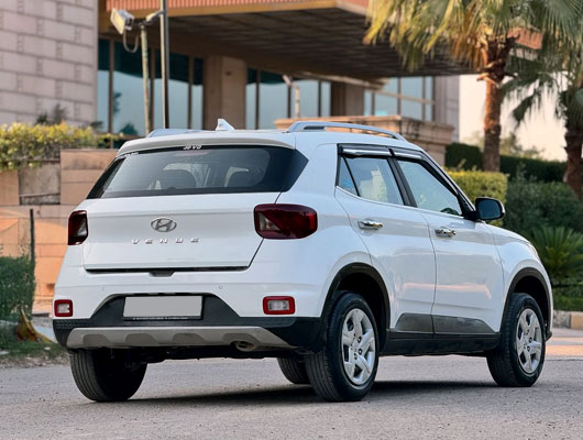 Hyundai Venue S MT Ptl