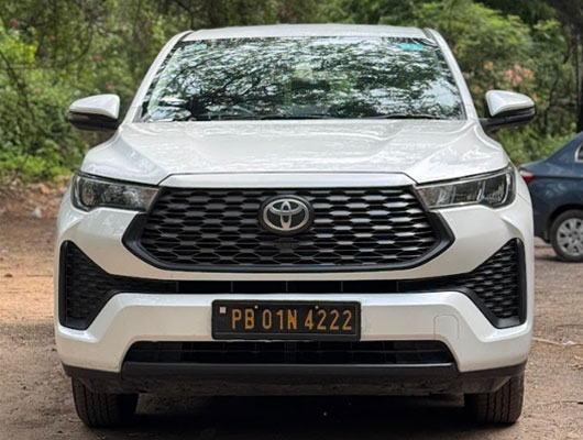 Toyota Innova Hycross GX 8 Seater AT Ptl 2025 Model