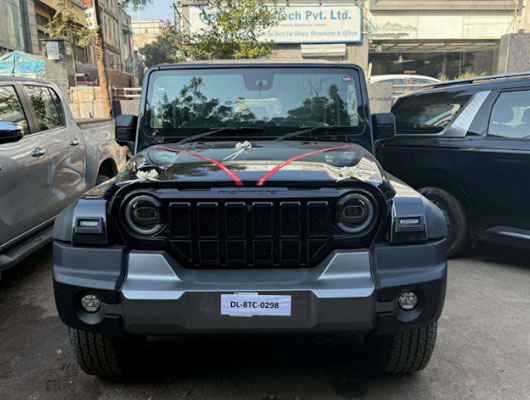 Mahindra Thar Roxx AX7L 4WD AT 5 STR DSL